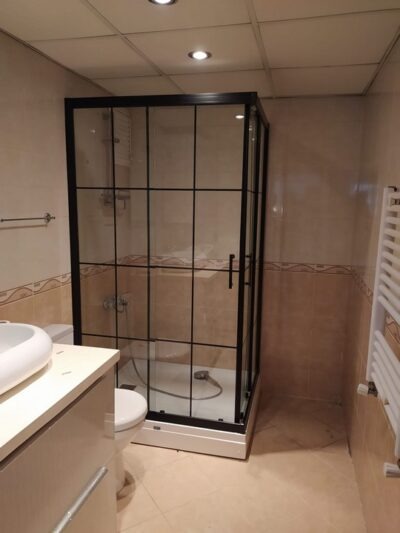 Küvet Üstü Pivot Cam Perde 1